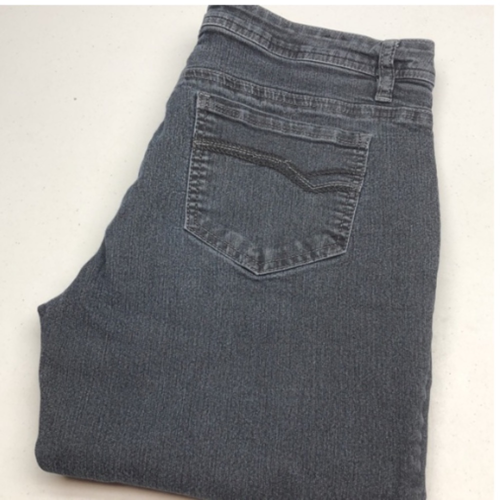 PREMIUM SANTANA GRAYWASH ORIGINAL FIT STRAIGHT JEANS 12/31x32 😎